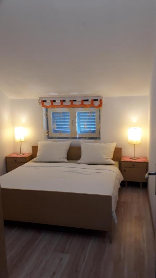 Apartments Gorka Vodice Bagian luar foto